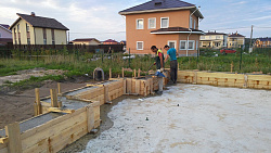 ФУНДАМЕНТНАЯ ПЛИТА С РОСТВЕРКОМ - СтройЛюкс