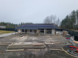 Гараж из газобетона с готовой стропильной системой