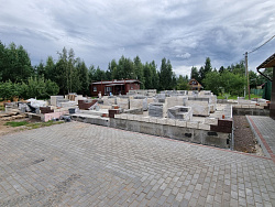 Дом из керамзитобетонных блоков 450 м² с облицовкой - детальное фото