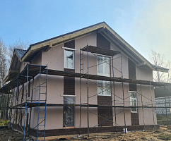 СТРОИТЕЛЬСТВО ДОМА ИЗ ГАЗОБЕТОНА . Декоративная штукатурка фасада. - СтройЛюкс