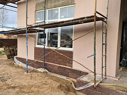 СТРОИТЕЛЬСТВО ДОМА ИЗ ГАЗОБЕТОНА . Декоративная штукатурка фасада. - СтройЛюкс