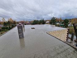 Дом из керамзитобетонных блоков 450 м² с облицовкой - детальное фото