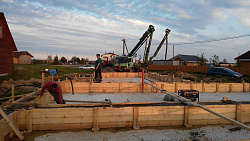 ФУНДАМЕНТНАЯ ПЛИТА С РОСТВЕРКОМ - СтройЛюкс