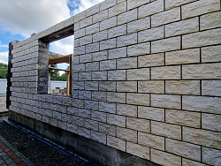 Дом из керамзитобетонных блоков 450 м² с облицовкой - детальное фото