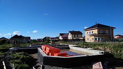 ФУНДАМЕНТНАЯ ПЛИТА С РОСТВЕРКОМ - СтройЛюкс