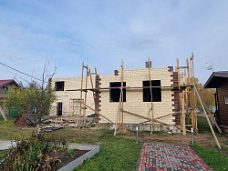 Дом из керамзитобетонных блоков 450 м² с облицовкой - детальное фото