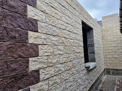 Дом из керамзитобетонных блоков 450 м² с облицовкой - детальное фото