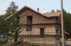 СТРОИТЕЛЬСТВО ДОМА ИЗ ГАЗОБЕТОНА . Декоративная штукатурка фасада. - СтройЛюкс