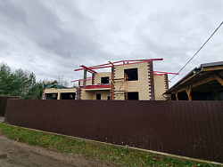 Дом из керамзитобетонных блоков 450 м² с облицовкой - детальное фото