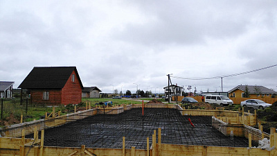 ФУНДАМЕНТНАЯ ПЛИТА С РОСТВЕРКОМ