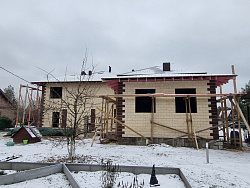 Дом из керамзитобетонных блоков 450 м² с облицовкой - детальное фото