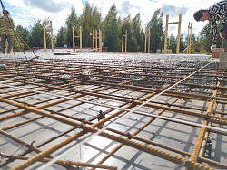 Дом из керамзитобетонных блоков 450 м² с облицовкой - детальное фото