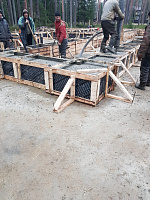 Коттедж из кирпича ЛСР. Отделка фасада камнем травертин. - СтройЛюкс