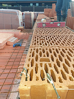 СТРОИТЕЛЬСТВО КОРОБКИ ДОМА ИЗ ПОРИЗОВАННОГО КИРПИЧА - СтройЛюкс