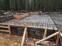 СТРОИТЕЛЬСТВО ФУНДАМЕНТНОЙ ПЛИТЫ С РОСТВЕРКОМ - СтройЛюкс