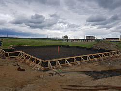 Коттедж  ИЗ ПОРИЗОВАННОГО КИРПИЧА. Фундаментная плита с ребрами вверх. - СтройЛюкс