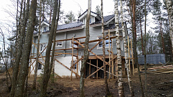 П. Кузьмоловский "ДОМ ПОД КЛЮЧ ИЗ КЛЕЕНОГО БРУСА" - СтройЛюкс