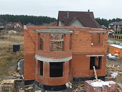 ДОМ ИЗ ПОРИЗОВАННОГО КИРПИЧА - СтройЛюкс