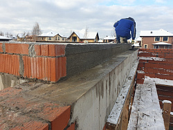 СТРОИТЕЛЬСТВО КОРОБКИ ДОМА ИЗ ПОРИЗОВАННОГО КИРПИЧА - СтройЛюкс