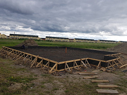 Коттедж  ИЗ ПОРИЗОВАННОГО КИРПИЧА. Фундаментная плита с ребрами вверх. - СтройЛюкс
