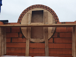 СТРОИТЕЛЬСТВО КОРОБКИ ДОМА ИЗ ПОРИЗОВАННОГО КИРПИЧА - СтройЛюкс