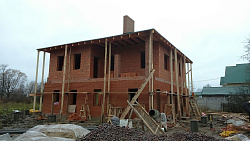 Дом из керамических блоков. Облицовка фасада кирпичом. - СтройЛюкс