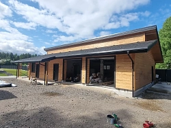 Отделка дома с гаражом имитацией бруса под ключ - СтройЛюкс