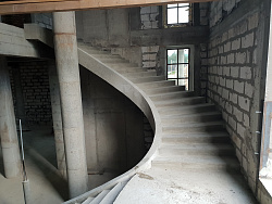 Монолитные лестницы - СтройЛюкс