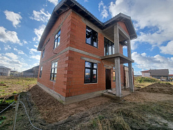 Коттедж  ИЗ ПОРИЗОВАННОГО КИРПИЧА. Фундаментная плита с ребрами вверх. - СтройЛюкс