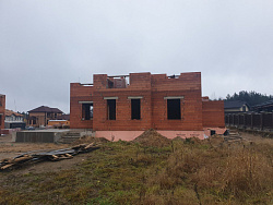 СТРОИТЕЛЬСТВО КОРОБКИ ДОМА ИЗ ПОРИЗОВАННОГО КИРПИЧА - СтройЛюкс