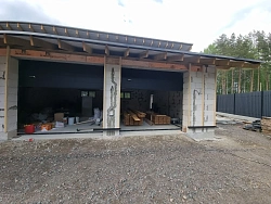 Отделка дома с гаражом имитацией бруса под ключ - СтройЛюкс