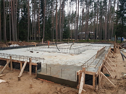 СТРОИТЕЛЬСТВО ФУНДАМЕНТНОЙ ПЛИТЫ С РОСТВЕРКОМ - СтройЛюкс