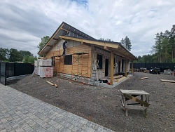 Отделка дома с гаражом имитацией бруса под ключ - СтройЛюкс