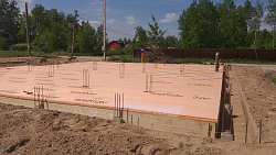 СТРОИТЕЛЬСТВО ФУНДАМЕНТНОЙ ПЛИТЫ НА БЕТОННЫХ СВАЯХ - СтройЛюкс