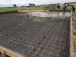 Коттедж  ИЗ ПОРИЗОВАННОГО КИРПИЧА. Фундаментная плита с ребрами вверх. - СтройЛюкс