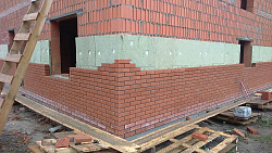 Дом из керамических блоков. Облицовка фасада кирпичом. - СтройЛюкс