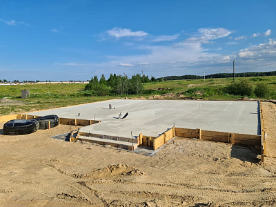 СТРОИТЕЛЬСТВО ФУНДАМЕНТНОЙ ПЛИТЫ НА УЧАСТКЕ