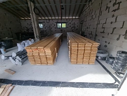 Отделка дома с гаражом имитацией бруса под ключ - СтройЛюкс